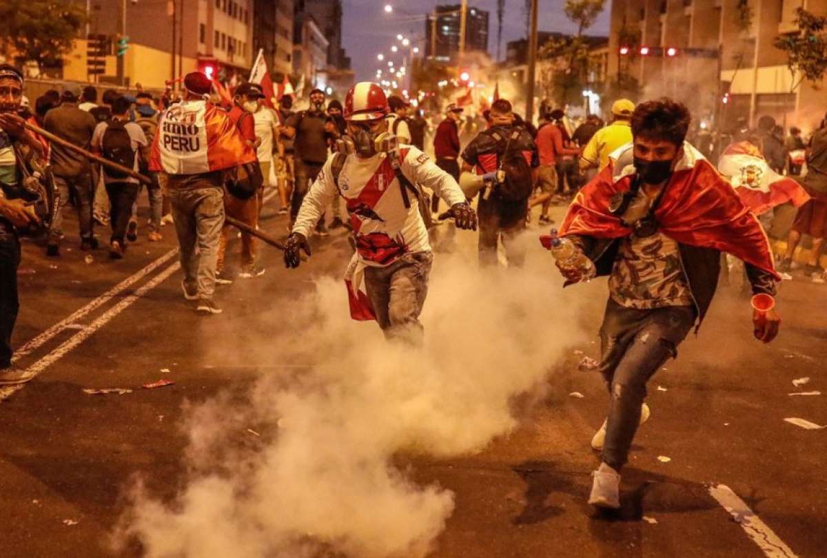 30 días durará el estado de emergencia en Perú, tras las protestas que han dejado fallecidos y heridos