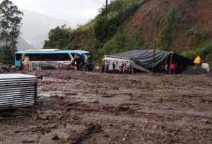 Cuatro fallecidos deja deslizamiento de tierra en Pallatanga