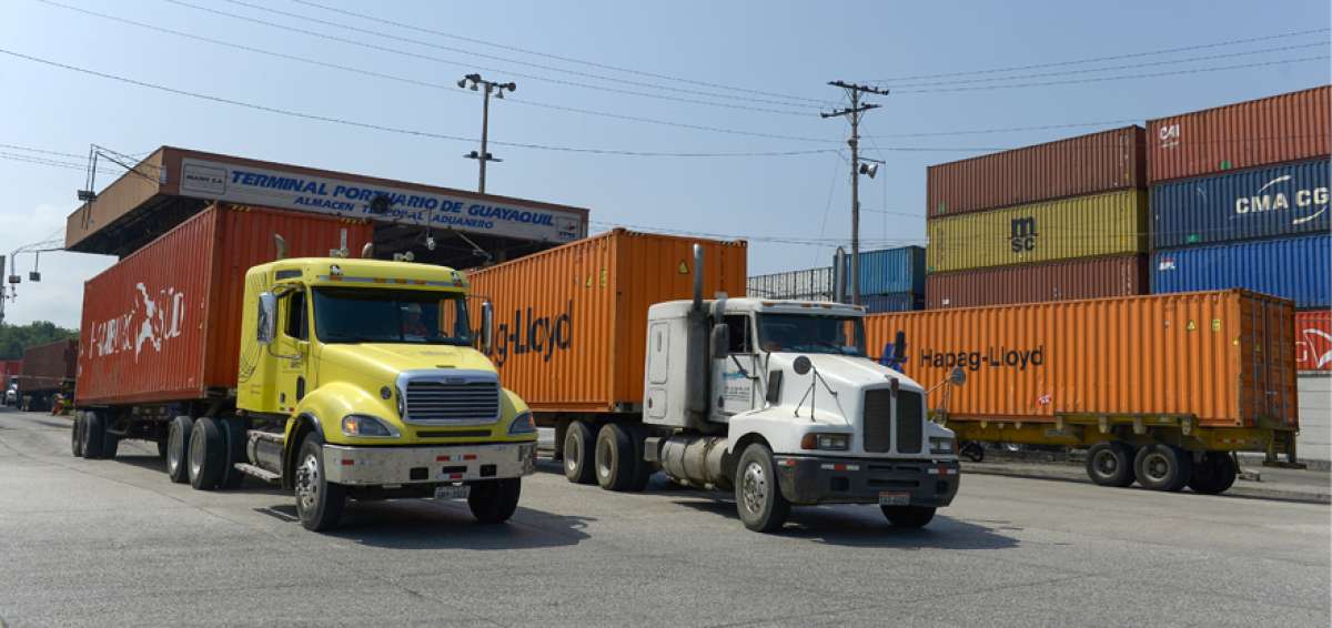 Los transportistas se&ntilde;alan que existen puertos que reciben gran cantidad de contenedores pero no est&aacute;n acorde a sus capacidades.