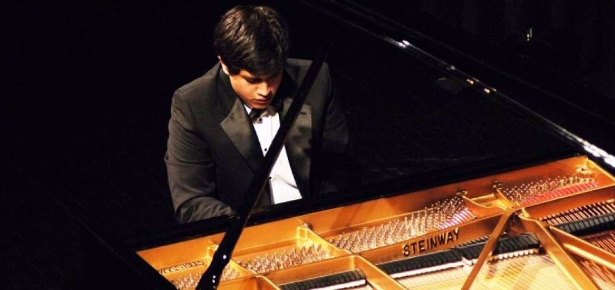 Pianista ecuatoriano dar&aacute; un concierto en Europa para damnificados en Ecuador