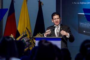 El procurador general del Estado, Diego Garc&iacute;a, explic&oacute; en la reuni&oacute;n de Par&iacute;s los avances logrados. Foto: Archivo/El Tel&eacute;grafo