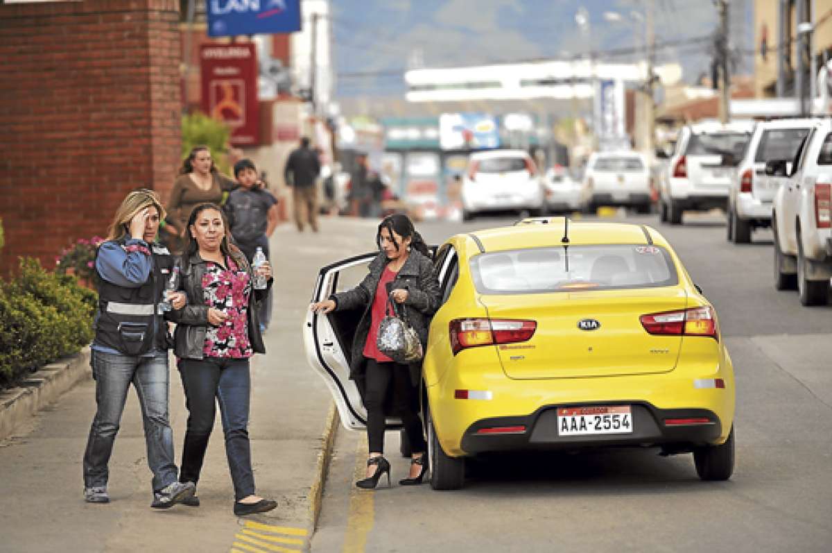 Hasta que el Concejo Cantonal no se pronuncie, las tarifas son de $ 1,14 la diurna y $ 1,36 la nocturna. Foto: Jos&eacute; Luis Llivisaca.