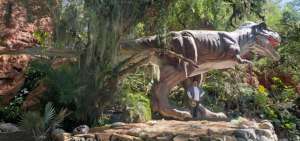Ocho dinosaurios son la atracci&oacute;n en un parque tem&aacute;tico en Quito