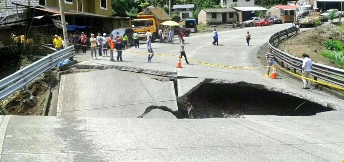 V&iacute;a Riobamba-Guayaquil fue abierta de forma parcial