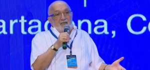 El colombiano Juan Gossa&iacute;n hace una autocr&iacute;tica del trabajo period&iacute;stico.