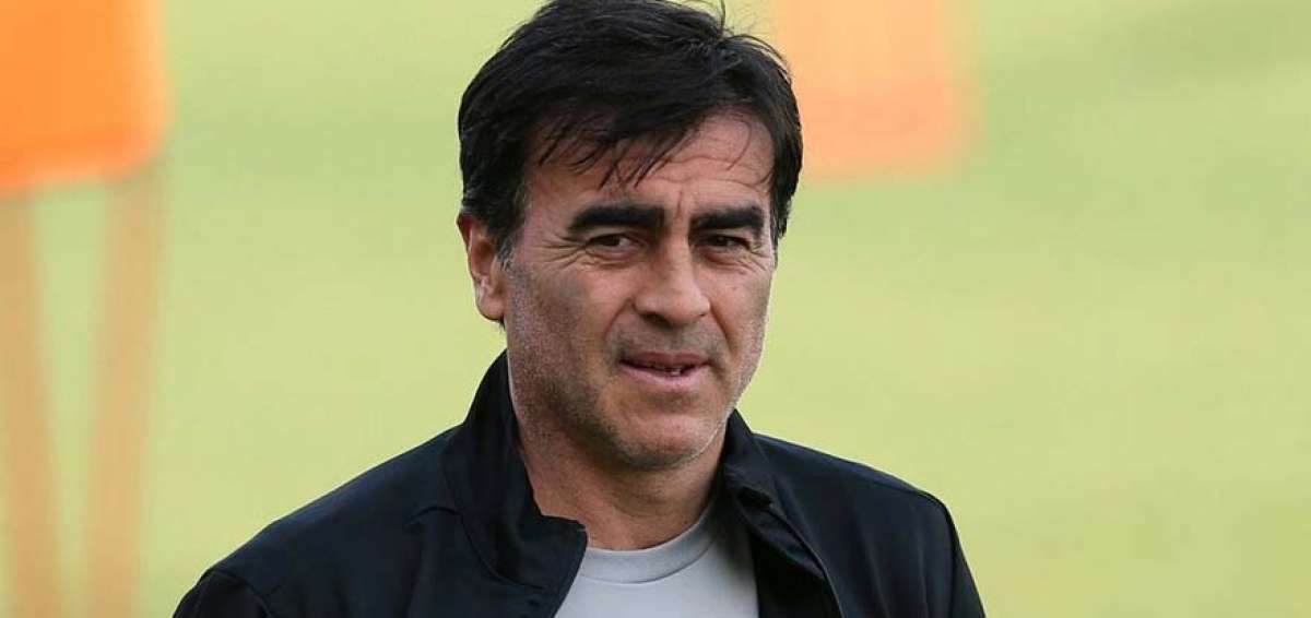 Gustavo Quinteros es cesado como DT del Al Nassr