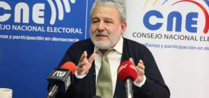 Luis Verdesoto denuncia irregularidades en el &uacute;ltimo proceso electoral