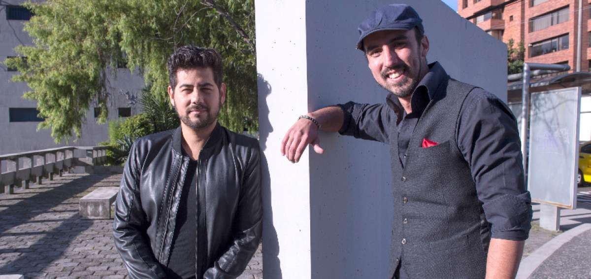 Fercho Escobar (izq), vocalista, y Rafael Baquero, guitarrista, conforman la agrupaci&oacute;n guayaquile&ntilde;a.