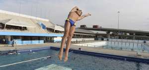 Santiago Ch&oacute;ez, durante sus pr&aacute;cticas diarias en la piscina del Complejo Deportivo Los Cuatro Mosqueteros, ubicado al sur de Guayaquil.
