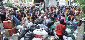 Camiones y buses salen desde Guayaquil con ayuda a Pedernales