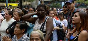 En Guayaquil se aprecia la variedad de tallas entre los ciudadanos. La estatura promedio de mestizos va de 1,55 a 1,64 m; en las mujeres de 1,49 a 1,54.  