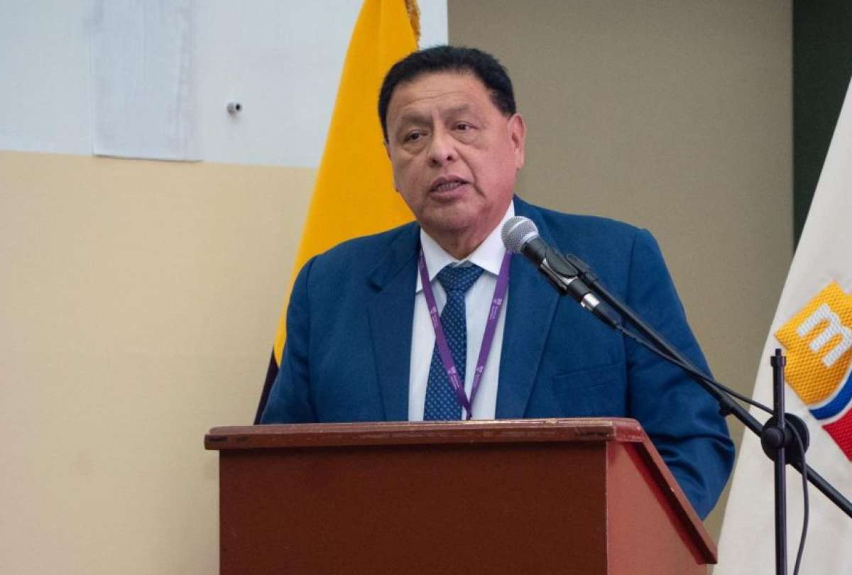 Nuevo Ministro de Salud plantea una gesti&oacute;n basada en eficiencia y transparencia