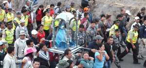 Devotos de la Virgen de El Cisne cumplen con el segundo d&iacute;a de la peregrinaci&oacute;n
