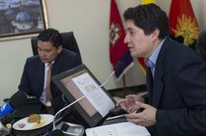 Diego Mart&iacute;nez, presidente del Banco Central del Ecuador, dio a conocer las &uacute;ltimas cifras del crecimiento del pa&iacute;s. Foto: Fernando Sandoval