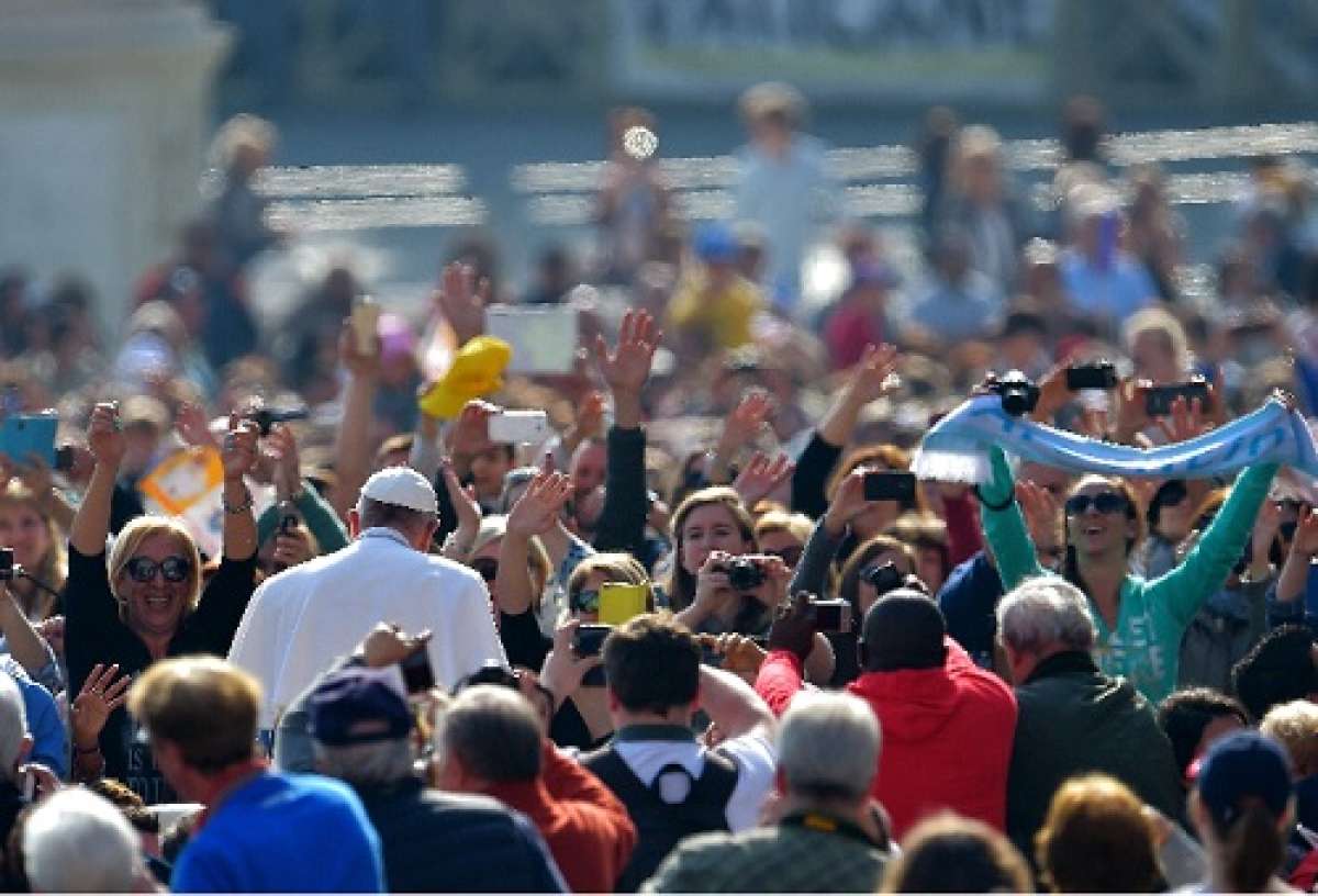 El Papa ataca la teor&iacute;a del g&eacute;nero y defiende colaboraci&oacute;n entre hombre y mujer