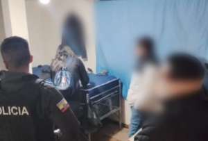 La madrugada de este miércoles varios allanamientos ocurrieron en Quito. La Policía Nacional investiga a miembros de la institución involucrados en presuntos delitos. 