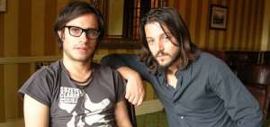 Gael Garc&iacute;a Bernal (izquierda) y Diego Luna son dos de los actores mexicanos m&aacute;s exitosos de la &uacute;ltima d&eacute;cada en la industria del cine.  