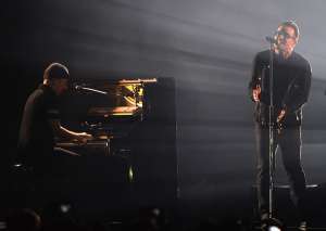 &Eacute;xitos, pol&iacute;tica y alta tecnolog&iacute;a marcan el regreso a los escenarios de U2