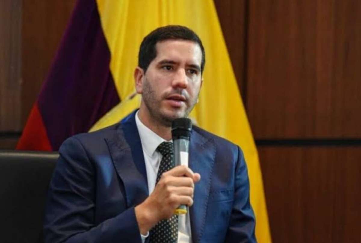 Roberto Luque acudi&oacute; a Fiscal&iacute;a para ampliar su versi&oacute;n dentro del caso Progen. El ministro asegur&oacute; que colaborar&aacute; con las investigaciones.