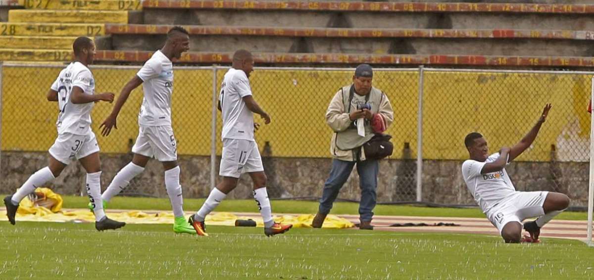 Cat&oacute;lica repetir&aacute; su equipo ante IDV