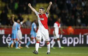 El M&oacute;naco impidi&oacute; al Marsella alejarse en el liderato del torneo franc&eacute;s. Foto: AFP