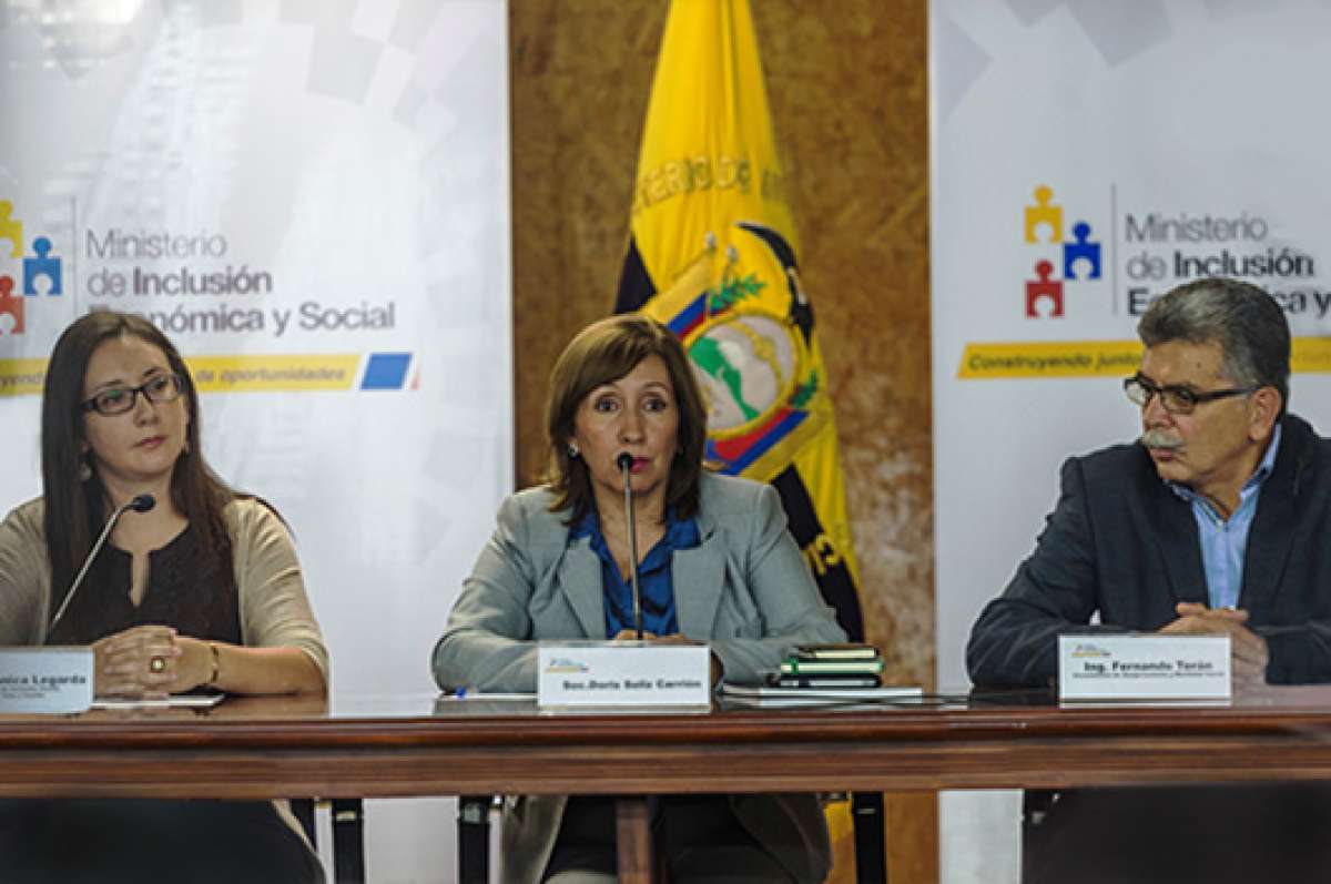 Fernando Ter&aacute;n queda a cargo del MIES tras salida de Soliz 