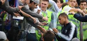 Mbapp&eacute; se ausenta del &uacute;ltimo entrenamiento de Francia
