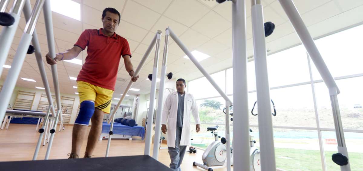 El &aacute;rea de medicina f&iacute;sica y rehabilitaci&oacute;n del hospital Los Ceibos cuenta con especialistas y equipos para atender a ni&ntilde;os y adultos.  