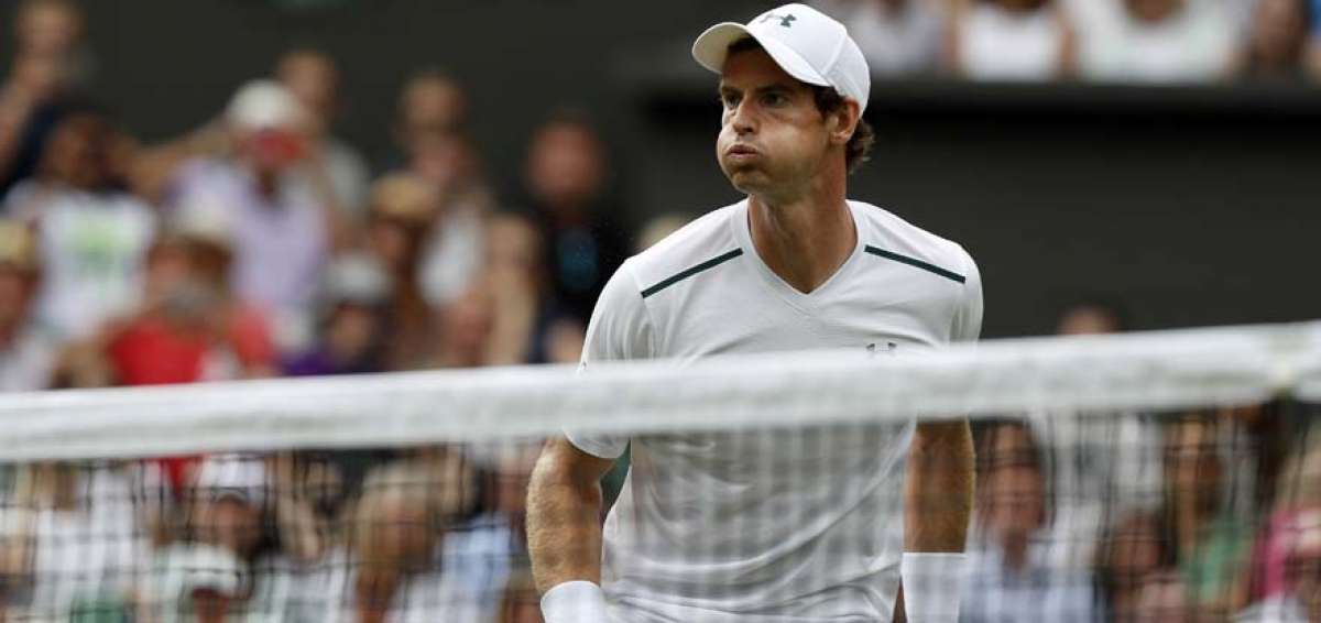 Murray supera c&oacute;modamente la primera ronda en 'su casa'