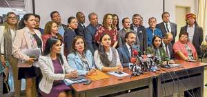 El pasado 9 de noviembre, una parte de la bancada de PAIS, af&iacute;n al exmandatario, respald&oacute; las resoluciones a las que lleg&oacute; la Directiva Nacional.