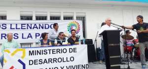 El Miduvi entreg&oacute; 1.101 incentivos a familias afectadas por el terremoto