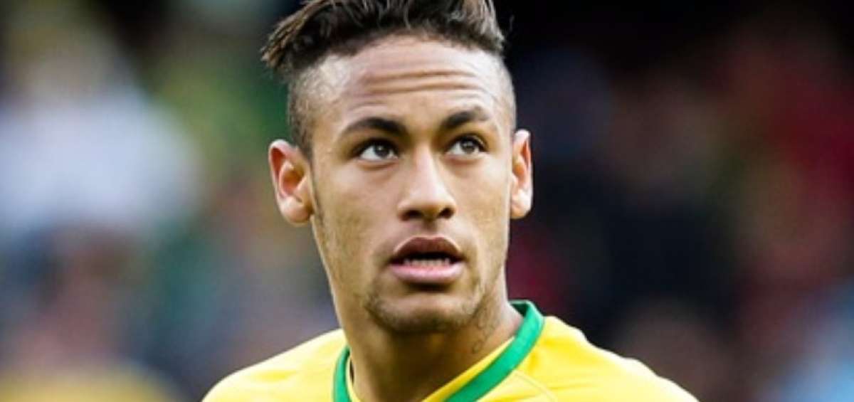 Neymar y amigos rinden homenaje al Chapecoense en el estadio Maracan&aacute;