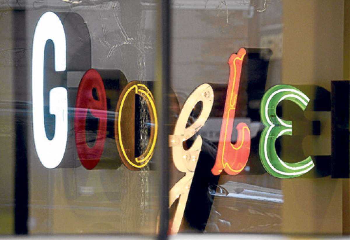 Logo de Google en sus oficinas de Nueva York. El gigante inform&aacute;tico mostr&oacute; su descontento por el fallo del Tribunal de Justicia de la UE. Foto: EFE