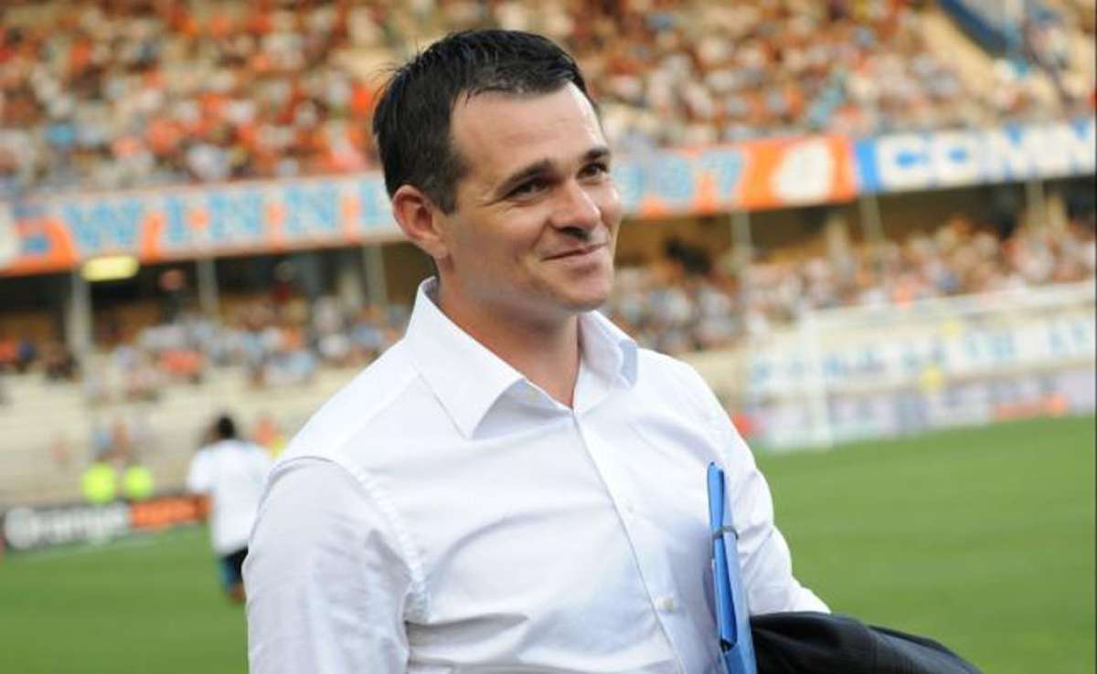 Sagnol arrepentido por su palabras sobre el "t&iacute;pico jugador africano"