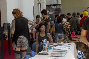 Los tatuadores exhiben sus creaciones en el Centro de Convenciones Eugenio Espejo. Foto: Fernando Sandoval/ El TEL&Eacute;GRAFO