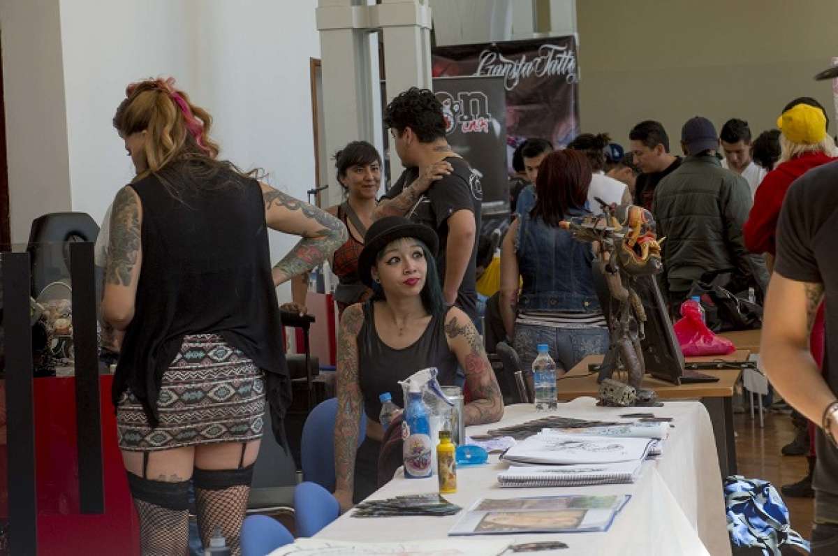 Los tatuadores exhiben sus creaciones en el Centro de Convenciones Eugenio Espejo. Foto: Fernando Sandoval/ El TEL&Eacute;GRAFO