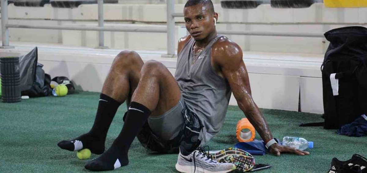 El velocista esmeralde&ntilde;o &Aacute;lex Qui&ntilde;&oacute;nez durante un entrenamiento en Doha, previo a las competencias en el Mundial de Atletismo.