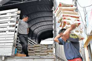 Por la p&eacute;rdida de trabajo para transportistas se estima que 600 familias resultar&iacute;an afectadas en la zona fronteriza con Colombia.