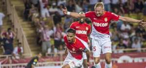 M&oacute;naco gole&oacute; al Marsella con doblete de Falcao y Mbapp&eacute; en el banquillo