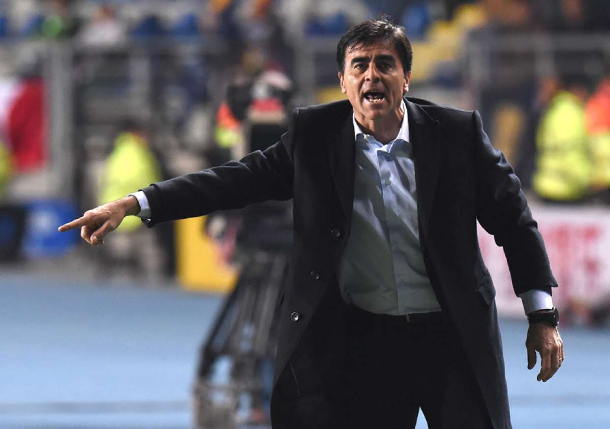 Gustavo Quinteros ser&aacute; intervenido quir&uacute;rgicamente por lesi&oacute;n