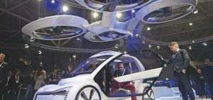 Airbus presenta en &Aacute;msterdam su "taxidrone", el coche del futuro