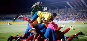 Los jugadores de Ecuador festejando el gol de la victoria del partido ante Colombia el lunes pasado.