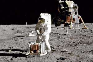 El 21 de julio de 1969 Neil Armstrong se convirti&oacute; en el primer hombre en pisar la Luna. Foto: Internet