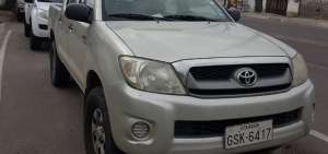 Los agentes del Servicio de Vigilancia Aduanera utilizaban una camioneta -de uso oficial de la Senae- para realizar extorsiones en las v&iacute;as de Pichincha.