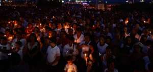 En Manta, la noche del pasado lunes se realiz&oacute; una ceremonia religiosa al cumplirse un mes del terremoto.