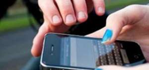 La v&iacute;ctima caminaba por el centro de Ambato cuando le arrebataron su tel&eacute;fono.