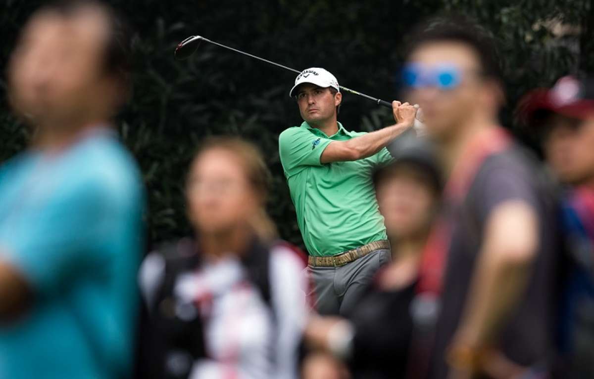 Kisner, despu&eacute;s de dos d&iacute;as casi perfectos, tuvo que batallar este s&aacute;bado para aguantar el liderato. Foto: AFP