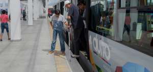 Las personas con discapacidad tienen problemas al bajar acceder o salir de las unidades de transporte.
