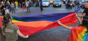 Tras la resoluci&oacute;n de la Corte Constitucional hubo celebraciones en las calles de Guayaquil y Quito.