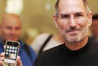 En 2007 Steve Jobs presentó el primer Iphone con ciertas fallas
